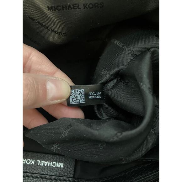 MICHAEL KORS, LARGE BLACK PEBBLED LEATHER SHOULDER BAG TOTE - Picture 13 of 14